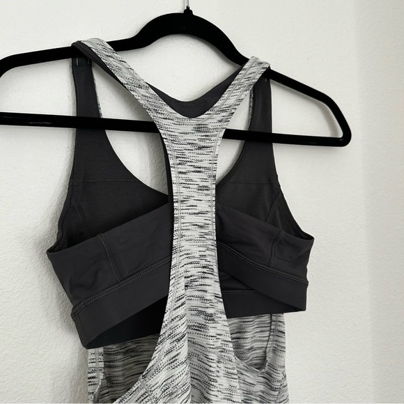 Lululemon On Track Tank Top Tiger Space Dye Black White 2 in 1 Size 4 Women’s - Picture 7 of 8